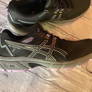ASICS Mens Gel-Venture 8 Running Shoe. SIZE 9.
